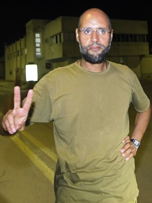 Saif al-Islam Khadafi em foto de 23 de agosto de 2011 (Foto: AFP photo/Imed Lamloum)