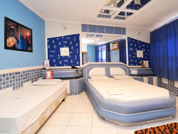 A possibilidade de colocar uma cama extra atrai visitantes que desejam usar os moteis como local de hospedagem (Foto: Shelton/ Divulgação)