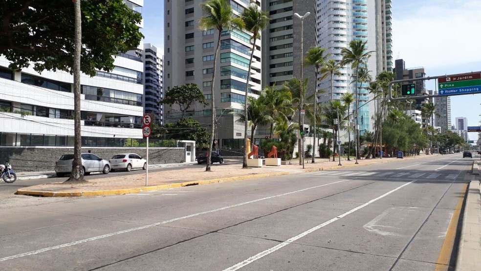 Crime aconteceu nas proximidades do Terceiro Jardim de Boa Viagem, na Zona Sul do Recife (Foto: Marina Meireles/G1)