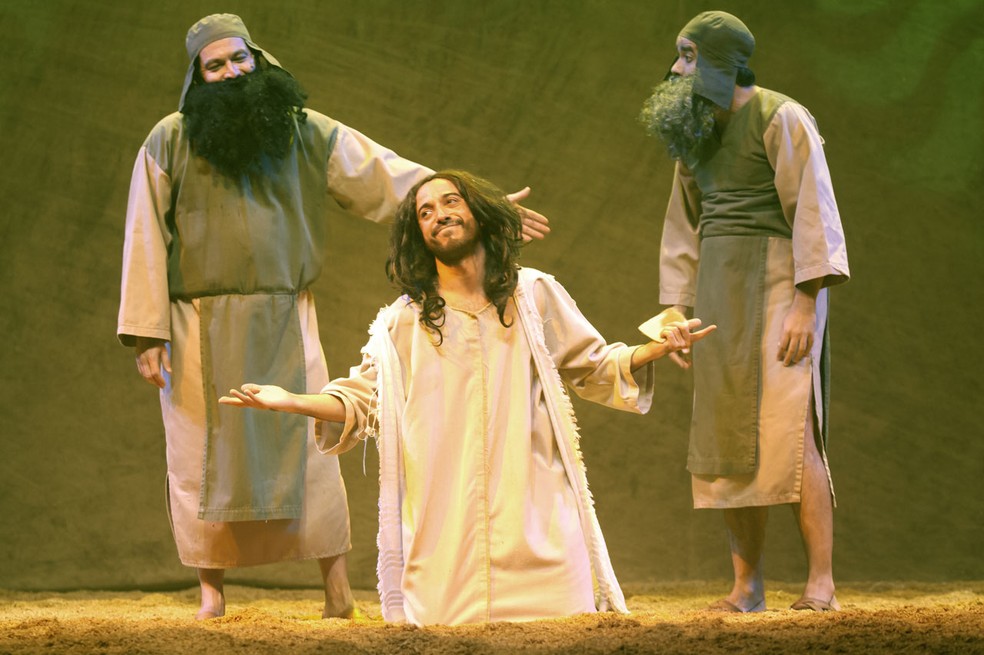 Assistir Hermanoteu Na Terra De Godah Online Multishow Transmite Espetaculo Hermanoteu Na Terra De Godah Ao