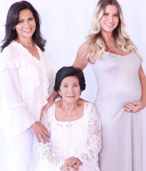 Andressa Suita com a mãe, Suely, e a avó Elza (Foto: Reprodução/Instagram)