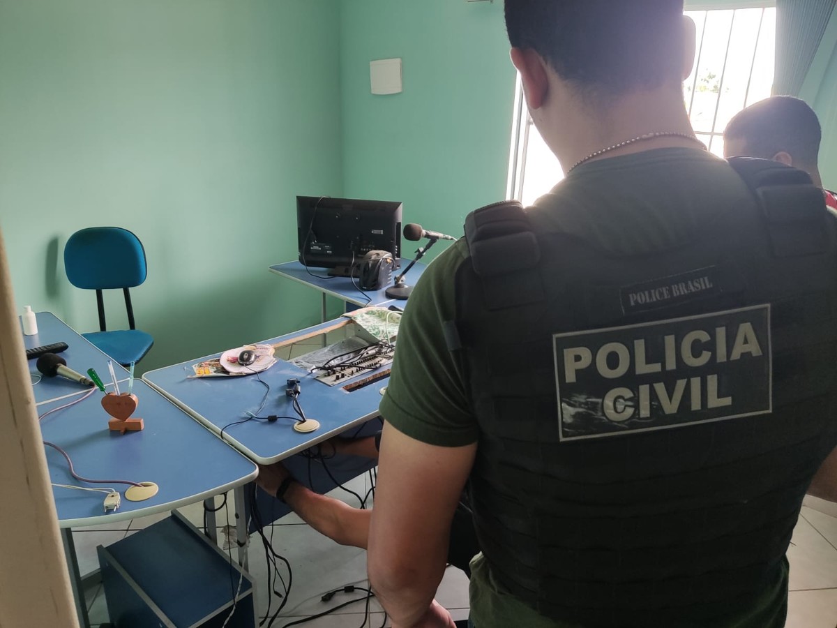 Rádios clandestinas são fechadas durante operação na BA; computadores e