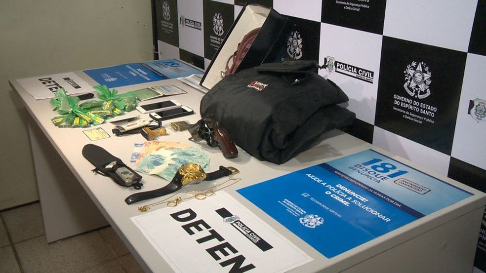 Material apreendido com os suspeitos em Vila Velha (Foto: Reprodução/TV Gazeta)