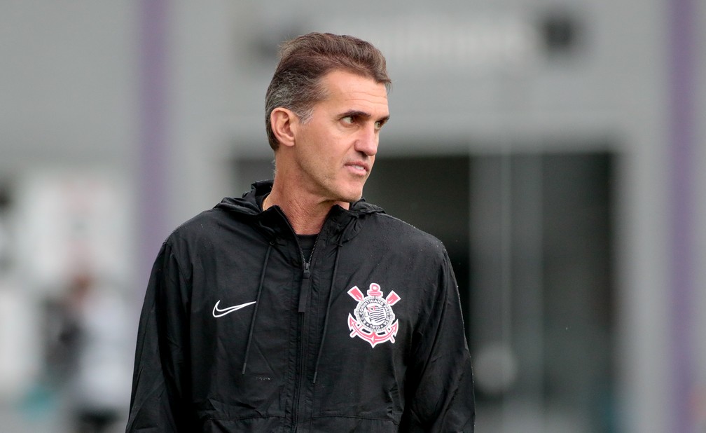 Vitória no clássico pode fortalecer permanência de Mancini e resgatar confiança do Corinthians