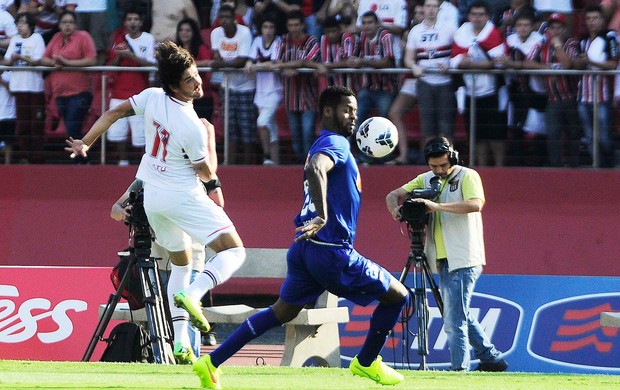Para Edinho, pênalti de Dedé sobre Ganso foi infantil: Era só parar