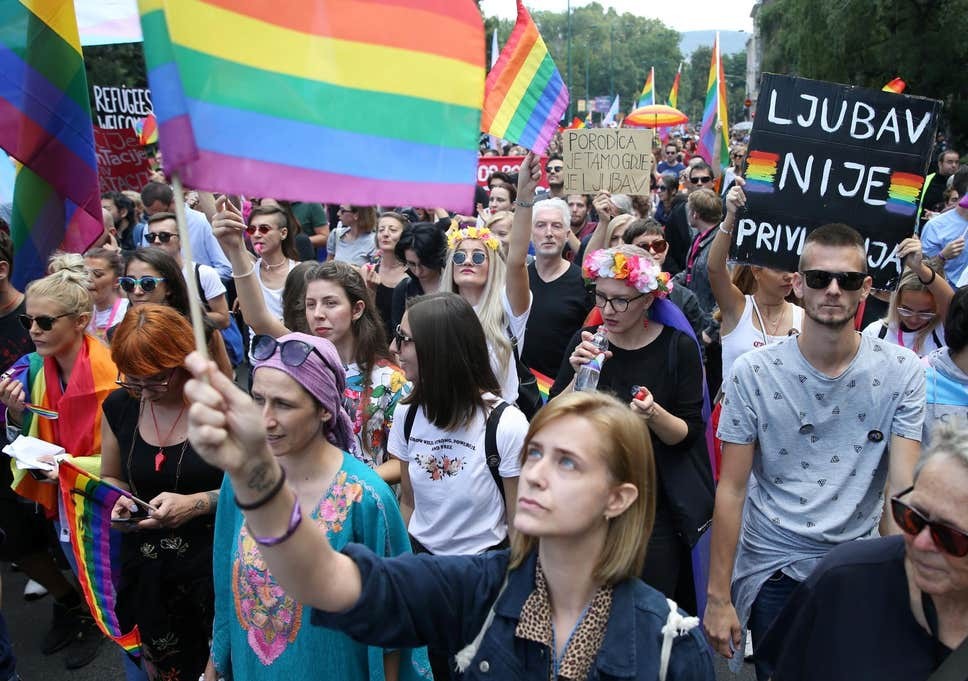 Primeira parada LGBT da Bósnia (Foto: Reprodução/ The Indepent)