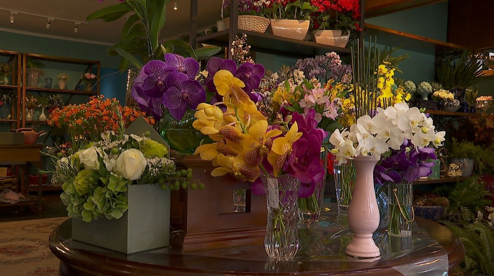 Flores são uma boa forma de homenagear as mães em Ribeirão Preto, SP — Foto: Reprodução/EPTV