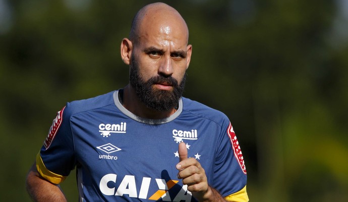Bruno Rodrigo inicia conversa com o Cruzeiro para renovação de contrato