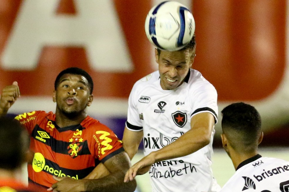Sport e Botafogo-PB fizeram um jogo parelho na Ilha do Retiro — Foto: Aldo Carneiro / Pernambuco Press