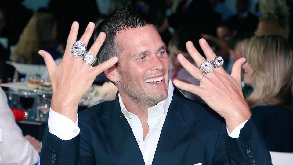 Os anéis de Superbowl de Tom Brady  (Foto: New England Patriots)