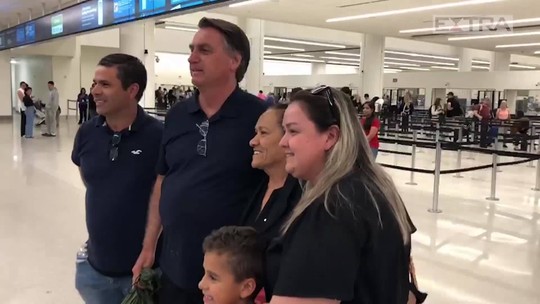 Bolsonaro embarca de volta ao Brasil após 89 dias nos EUA; veja o vídeo