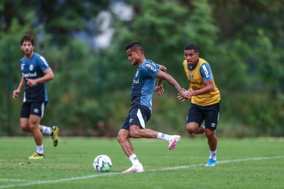 Novo reforço gremista, Everton é regularizado no BID e fica livre para estrear