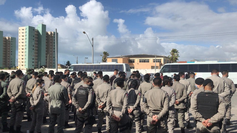 TRopas embarcam para cidades do interior para reforçar a segurança nas eleições 2020 — Foto: Andrea Resende/TV Gazeta