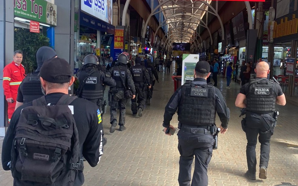 Polícia Civil faz operação para prender empresários suspeitos de revender eletrônicos com cartões clonados em Formosa, Goiás — Foto: Reprodução/Polícia Civil