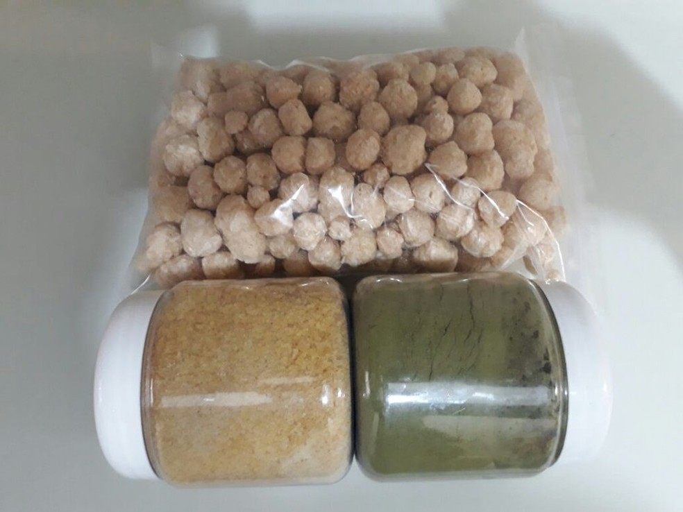 Granulado e biscoitos feitos a base de Farinata (Foto:  Rosanna Perroti/Divulgação)