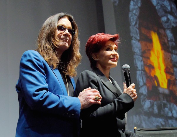 O músico Ozzy Osbourne e sua esposa, Sharon (Foto: Getty Images)
