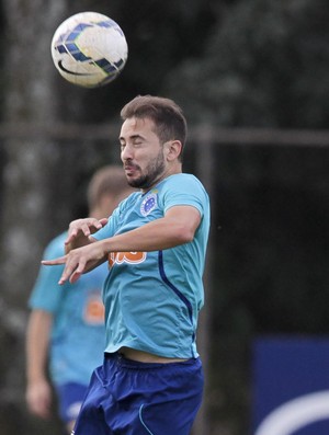 Éverton Ribeiro quer reação imediata do Cruzeiro após derrota no clássico