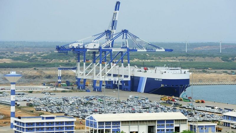 O Sri Lanka estava tão endividado com a China que em 2017 arrendou o porto de Hambantota por 99 anos em troca de uma redução da dívida (Foto: Getty Images via BBC News)