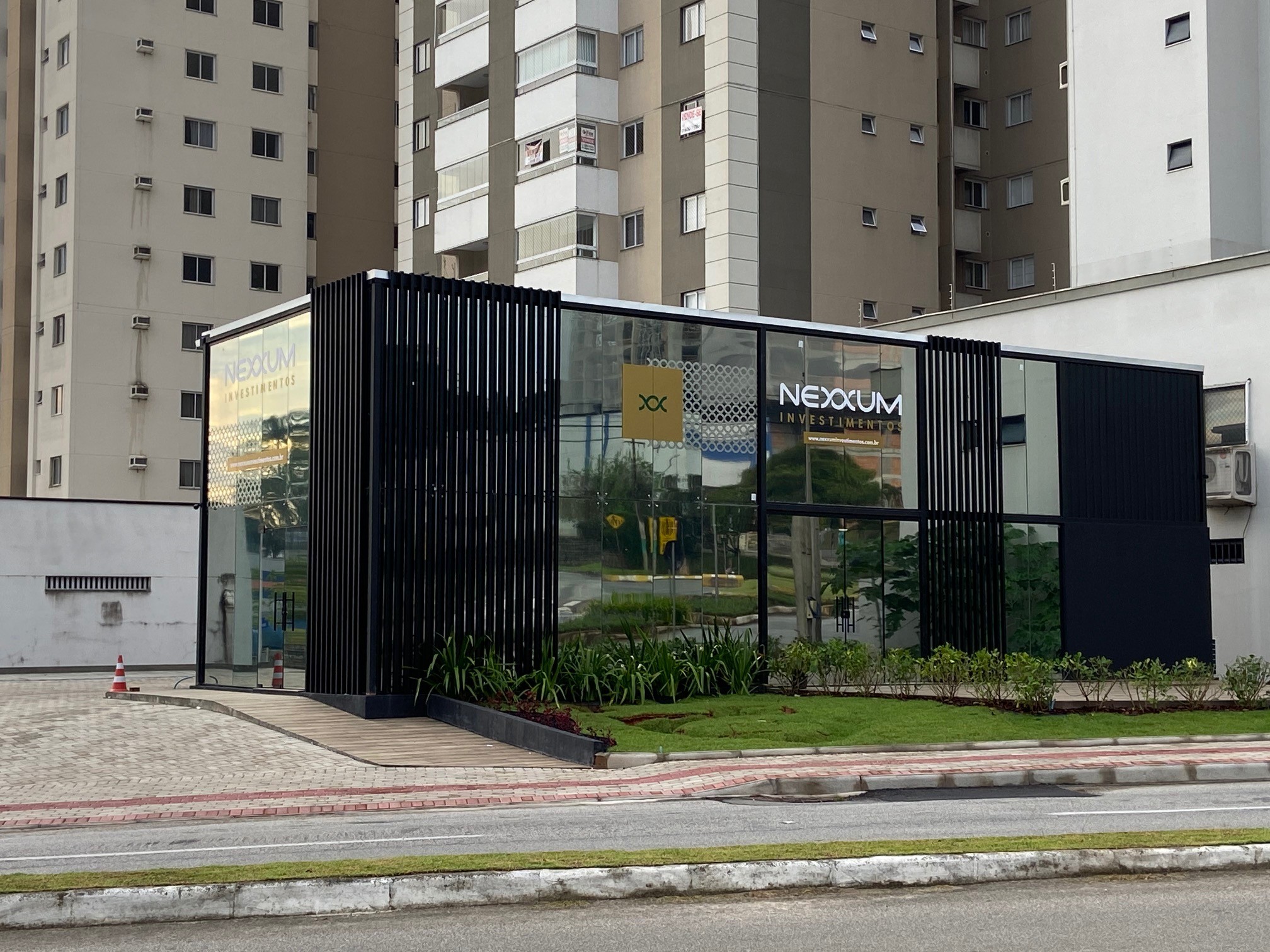 Empresa catarinense conecta clientes a empreiteiras e construtoras há um ano