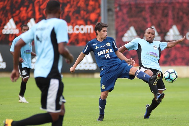 Conca mostra arrependimento por falta; plano é prepará-lo para jogo contra o Avaí