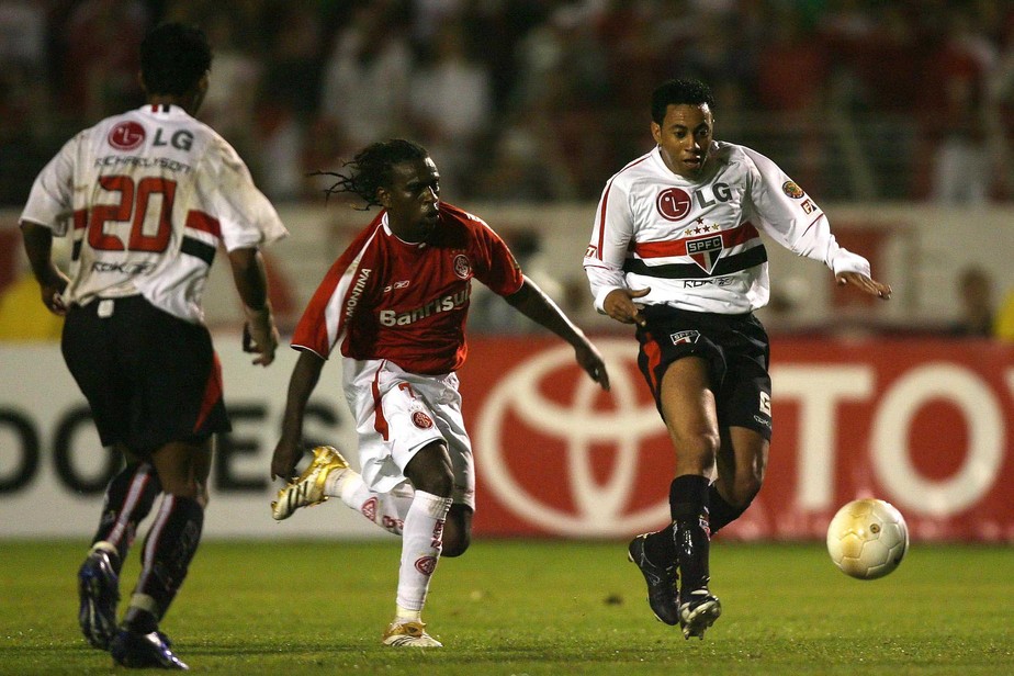 Sao Paulo X Inter O Curioso Caso Do Confronto Entre Grandes Que E Mais Decisivo No Continente Do Que No Brasil Meia Encarnada Ge