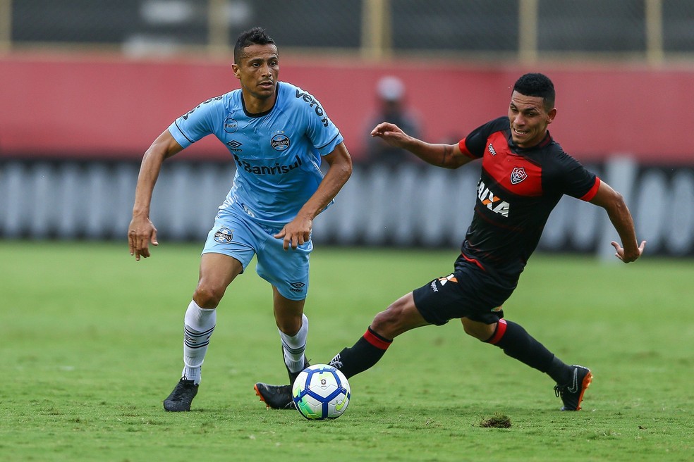 Cícero ficou no 0 a 0 com o Vitória no Barradão — Foto: Lucas Uebel/Divulgação Grêmio
