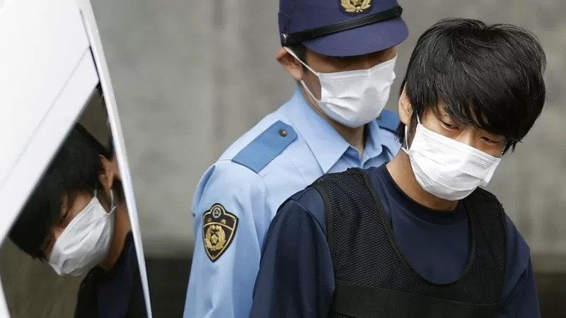 Tetsuya Yamagami, assassino confesso de Abe, disse que agiu movido pelo rancor contra uma organização religiosa (Foto: REUTERS via BBC)