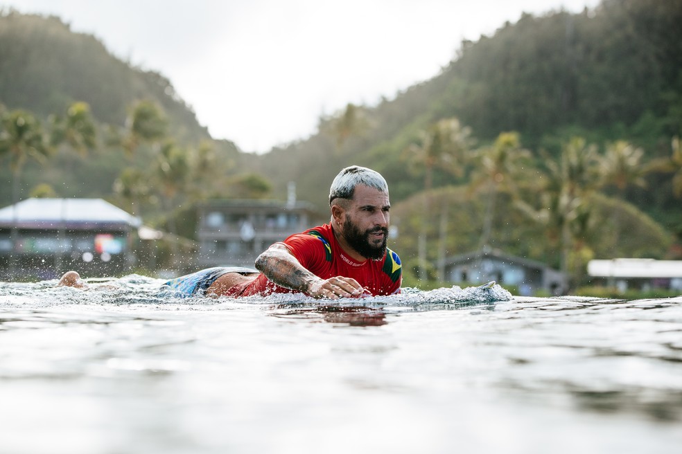 Italo Ferreira terceira fase Pipeline Havaí wsl — Foto: World Surf League