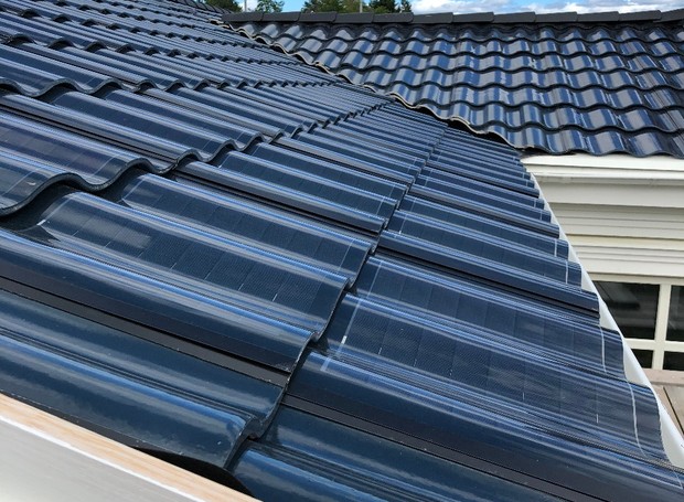 Telha solar com alta durabilidade é indicada para gerar energia doméstica (Foto: Divulgação)
