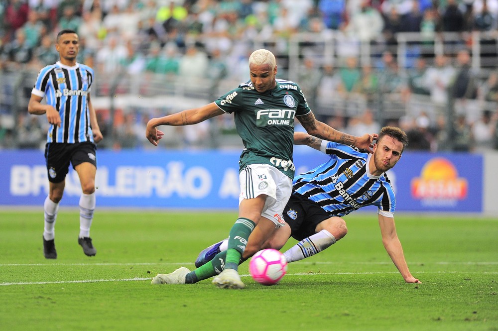 Bressan admite falha contra o Palmeiras