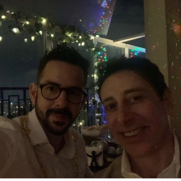 Cássio Scapin e o namorado, Diego Redondaro (Foto: Reprodução/Instagram)