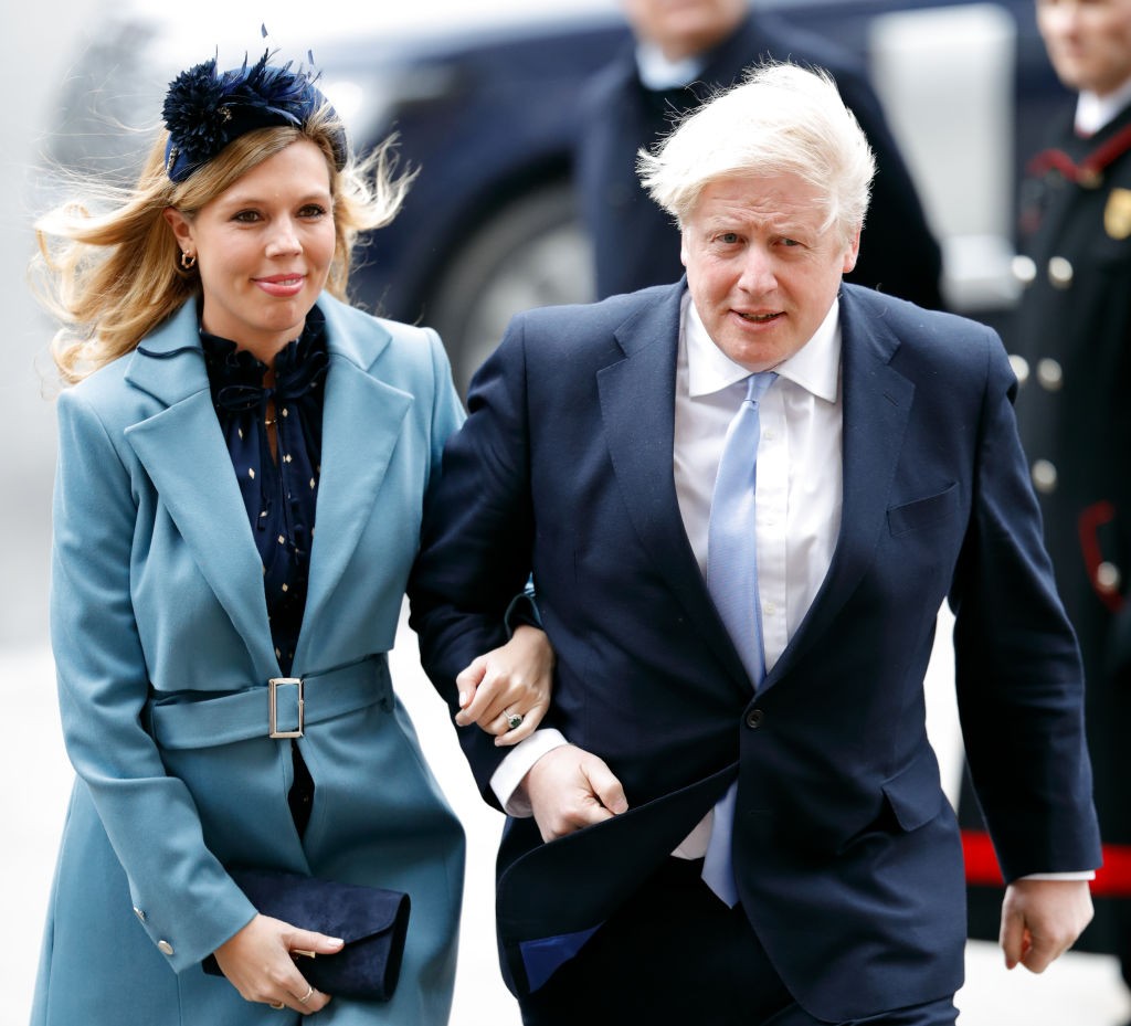 Grávida, noiva de Boris Johnson está em isolamento com o ...