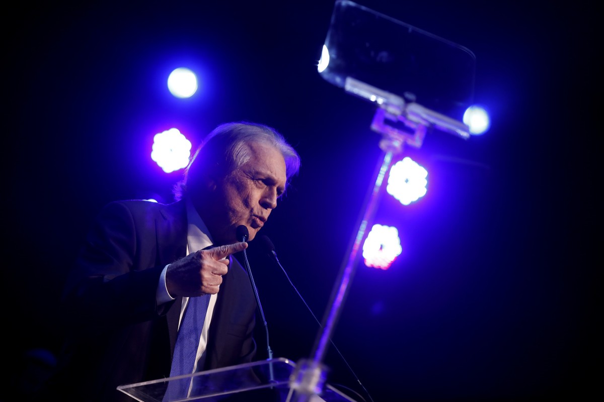 Bivar diz que Uni&atilde;o &lsquo;desembarca&rsquo; do PSDB em todo o pa&iacute;s e que topa conversar com Haddad