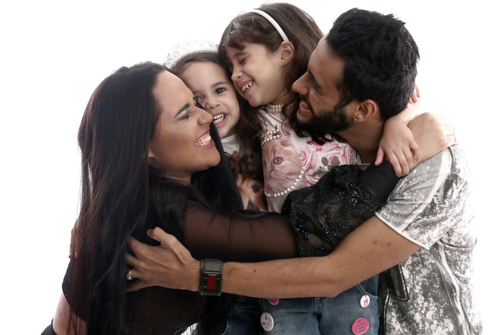 Perlla Abre O Jogo Sobre A Educacao Das Filhas Sempre Ouviram Tudo Famosos Gshow perlla abre o jogo sobre a educacao das