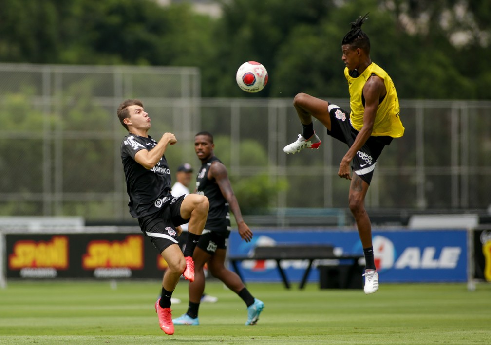 Robson Bambu ainda não estreou pelo Corinthians — Foto: Rodrigo Coca/Ag. Corinthians