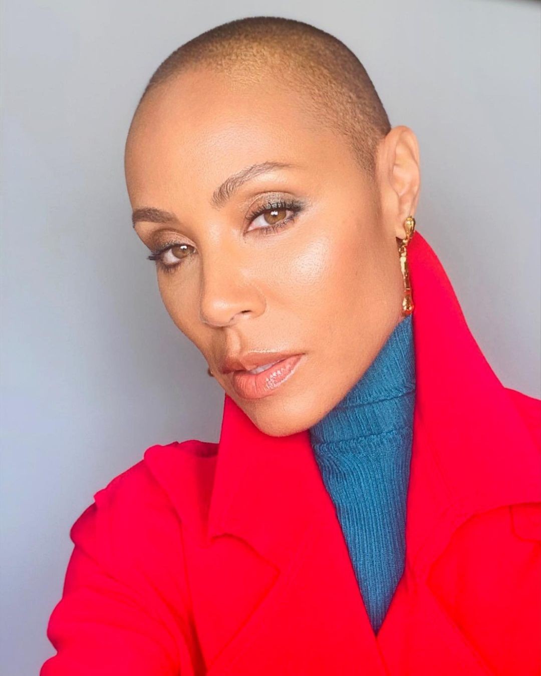 Comentários sobre a alopecia da atriz Jada Pinkett Smith foram feitos no Oscar, pelo apresentador Chris Rock, na noite do último domingo (27) (Foto: Reprodução Instagram)