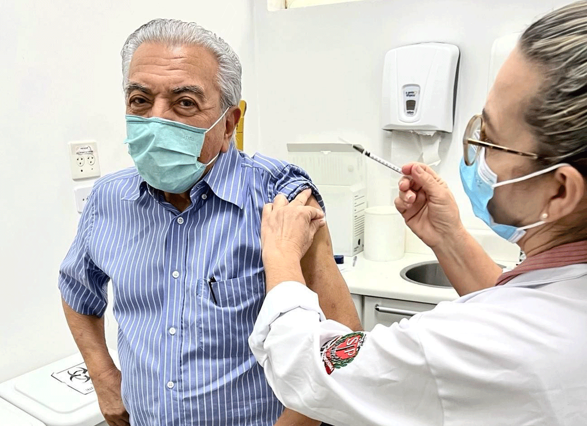 Mauricio de Sousa toma vacina anti-Covid (Foto: Reprodução/Instagram )