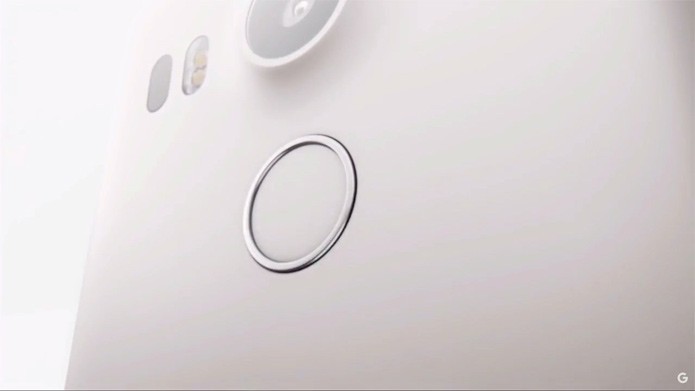 Nexus 5X traz leitor biométrico na parte traseira (Reprodução/Google)