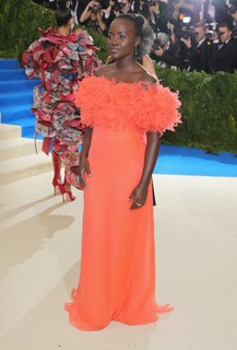 Lupita Nyong'o de Prada e joias Tiffany & Co.