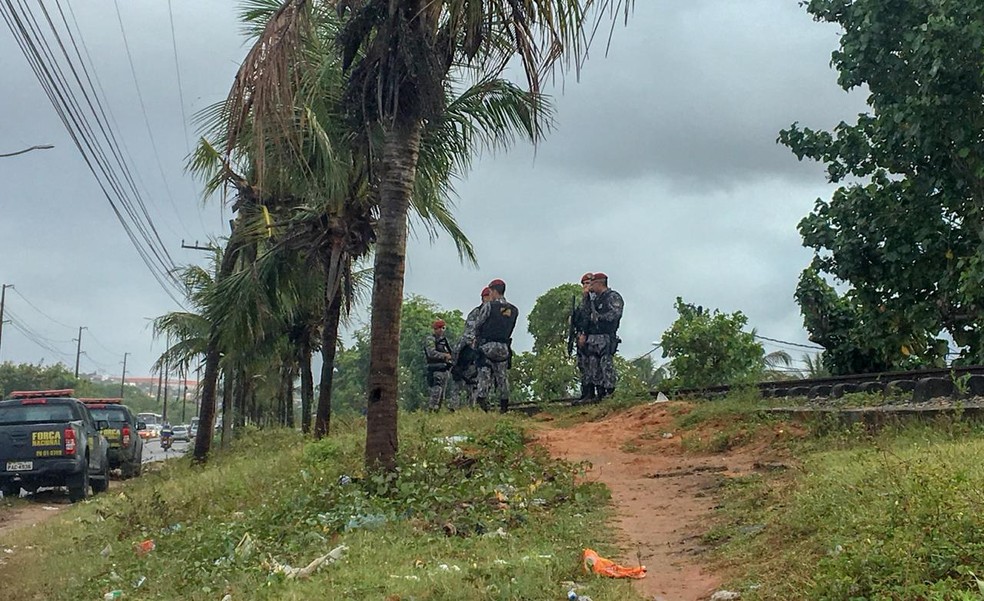Operação na Comunidade do Mosquito em Natal (Foto: Mariana Rocha)