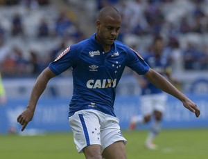 Dor de cabeça boa: Mano Menezes aprova disputa por posições no time