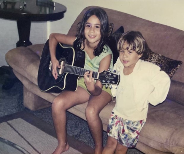Monyque Isabella e Zé Felipe na infância (Foto: Reprodução/Instagram)