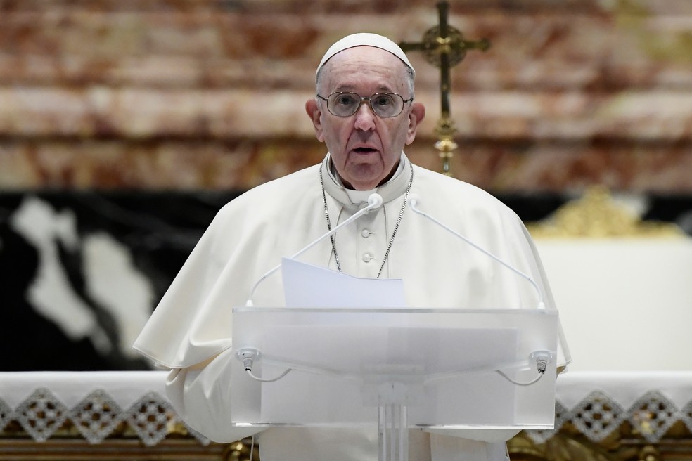 Papa Francisco durante celebração de Páscoa no começo de abril — Foto: Filippo Monteforte/Reuters