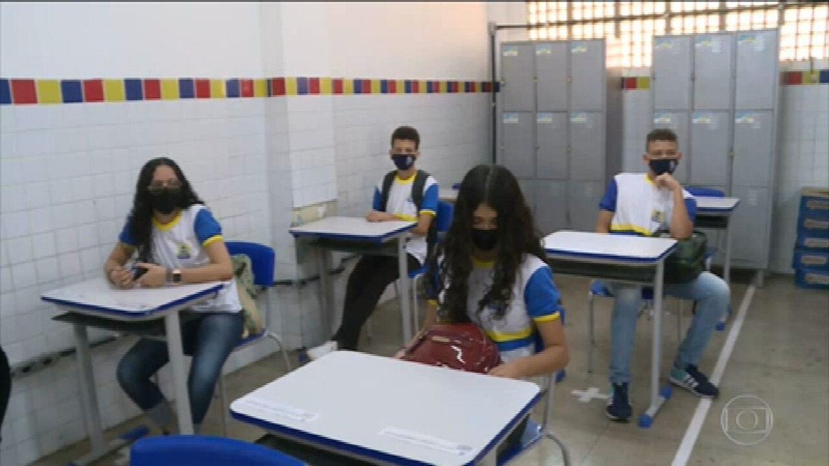 Escolas municipais retomam aulas presenciais no Recife | Jornal Nacional - Vimarsana News