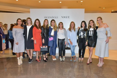   Team Vogue e as embaixadoras do evento 