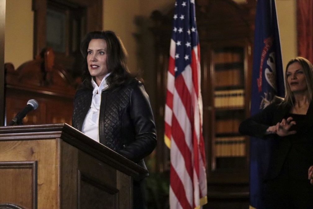 Governadora do Michigan, Gretchen Whitmer, durante entrevista coletiva nesta quinta-feira (8). — Foto: Michigan Governor's office/Handout via REUTERS