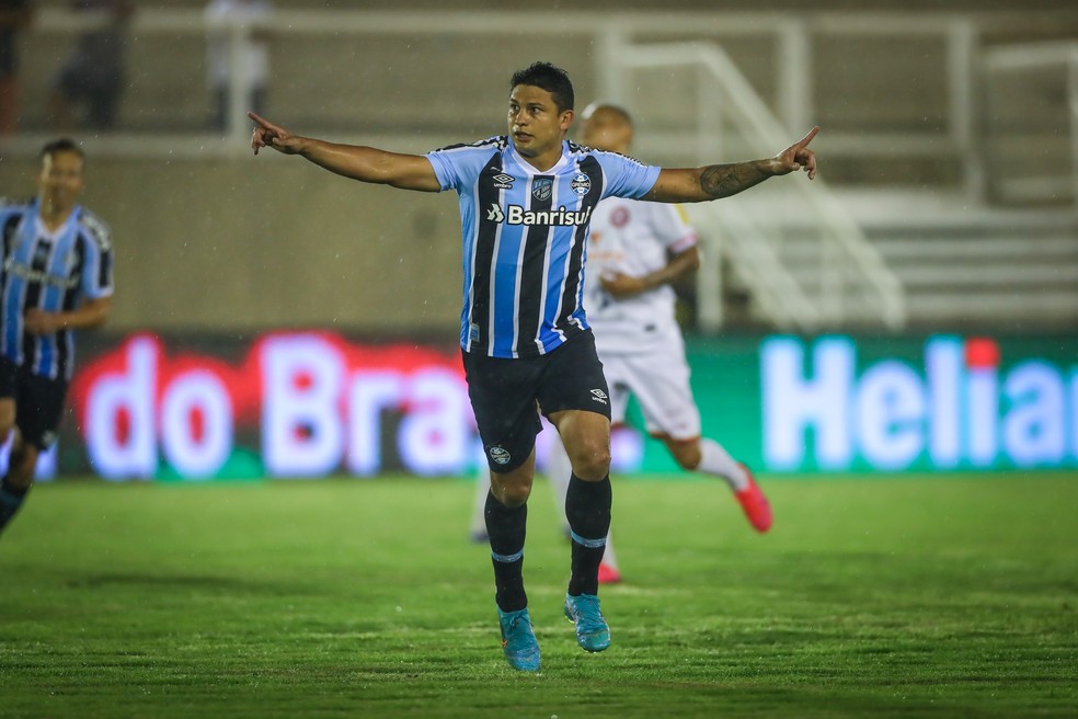 Elkeson admite possível despedida do Grêmio e deseja atuar em último jogo na Arena