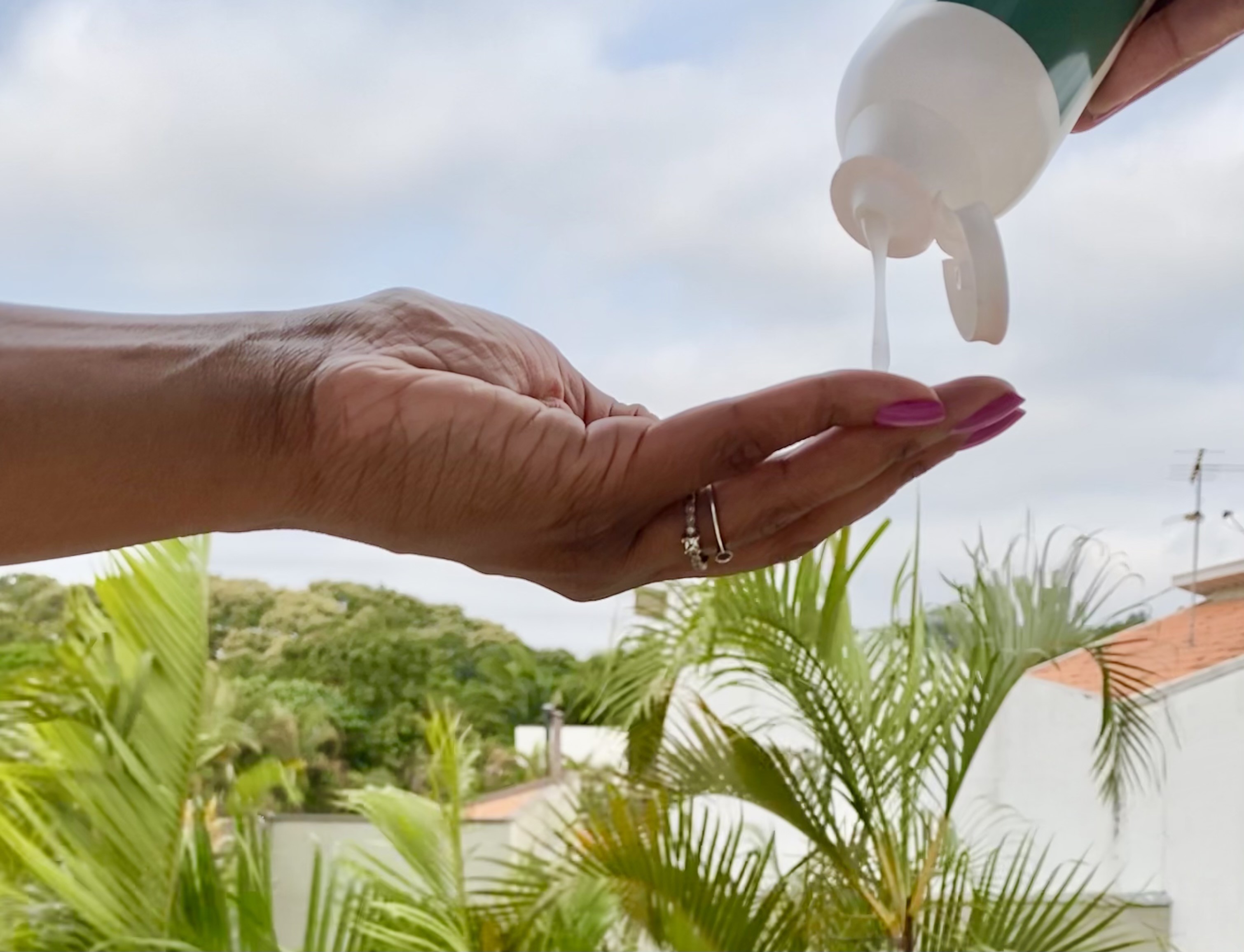 Gel Antisséptico Hidratante para Mãos com Esqualano, Biossance (Foto: Arquivo Pessoal)