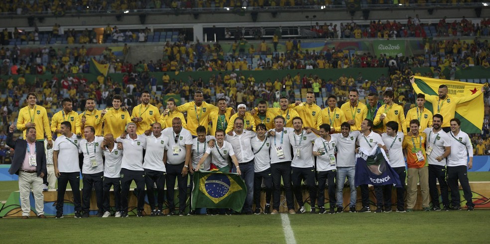 Seleção olímpica no pódio em 2016 — Foto: Reuters