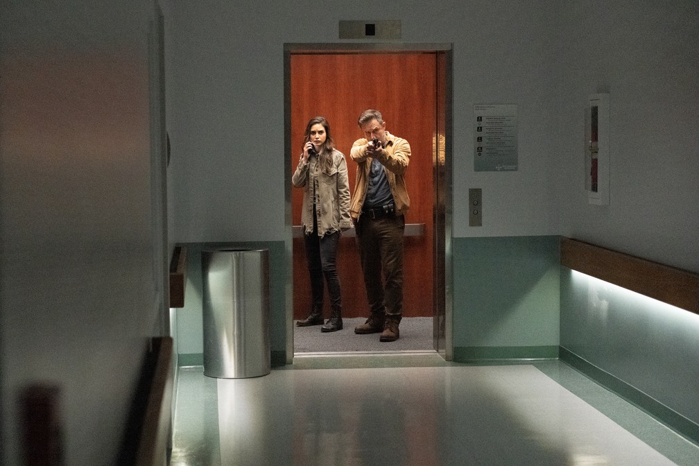  Melissa Barrera e David Arquette em cena do novo 'Pânico' — Foto: Divulgação